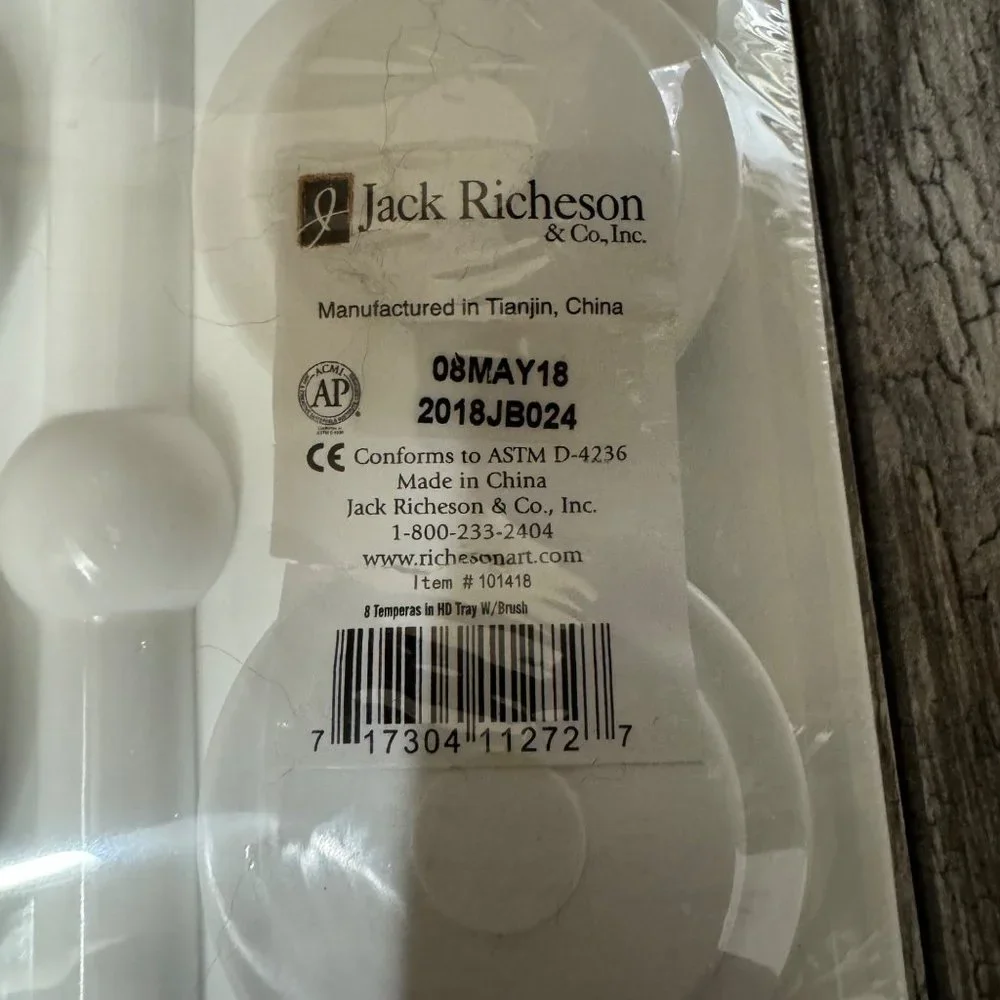 Jack Richeson Giant TemperaCakes in Tray Assorted Opaque Colors Set of 8 w/Brush